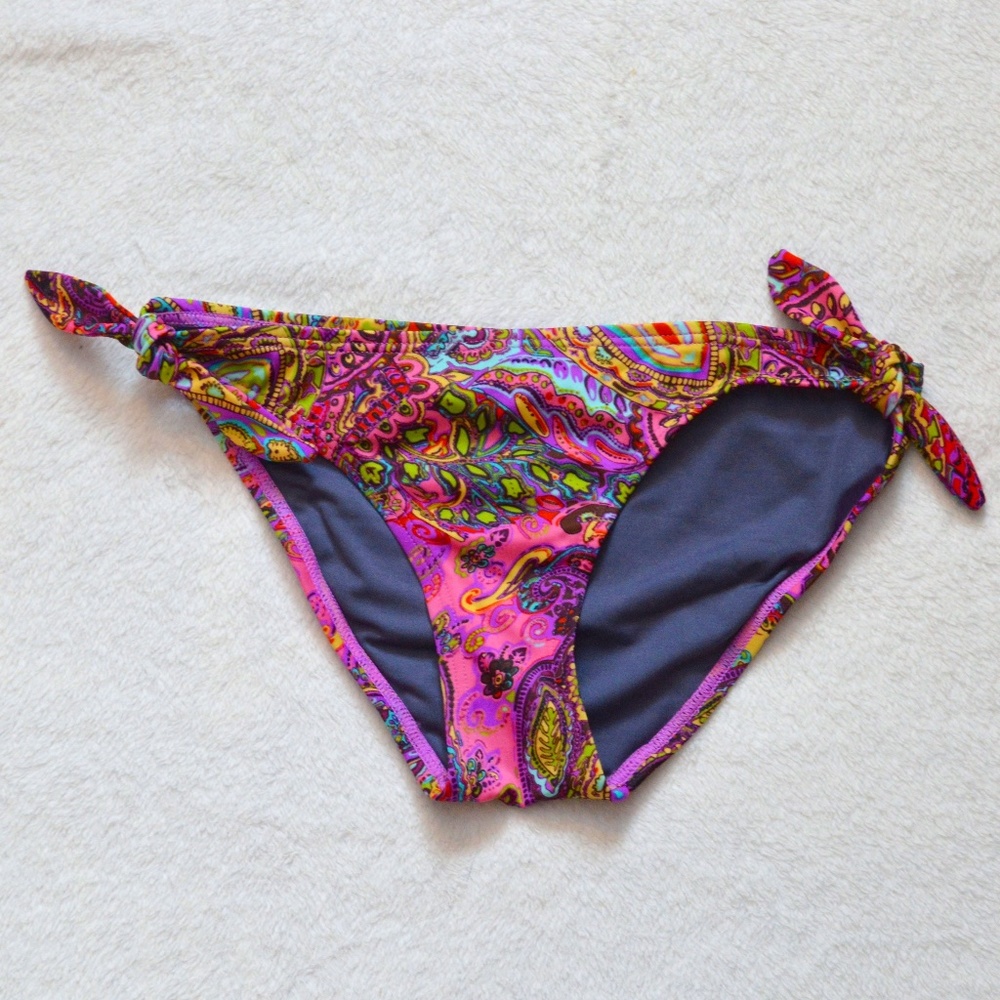 Victoria's Secret Paisley Print Bikini Bottom Sz S